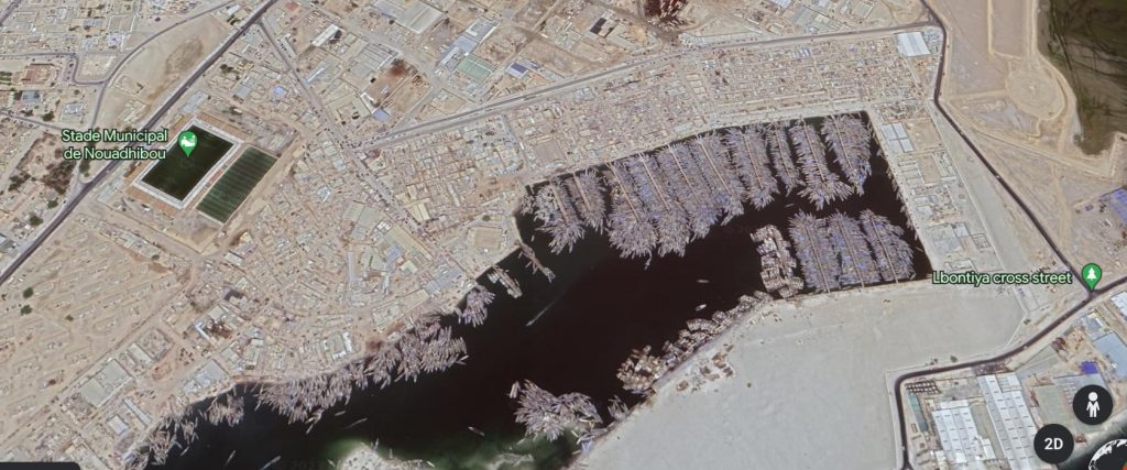Vista actual del puerto de Nouadhibou desde Google Earth 